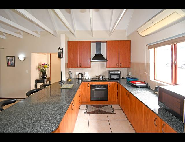3 BEDROOM HOUSE FOR SALE IN CRAIGAVON